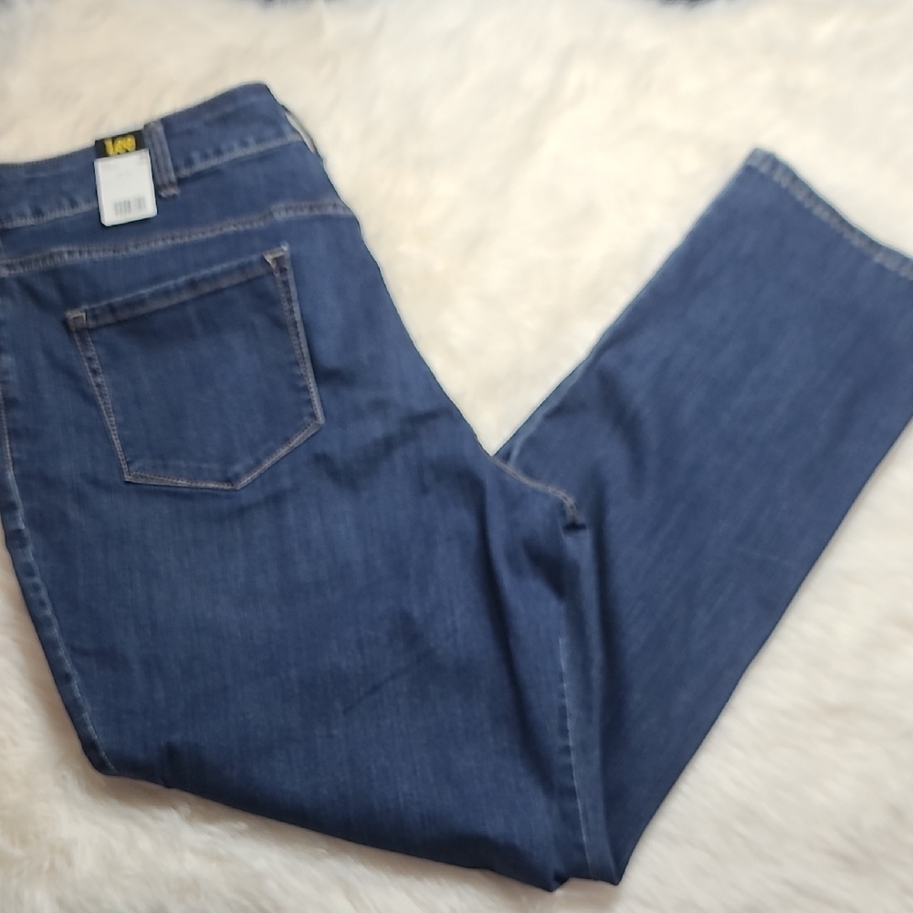 Lee Women's Straight Leg Jeans in Dark Blue